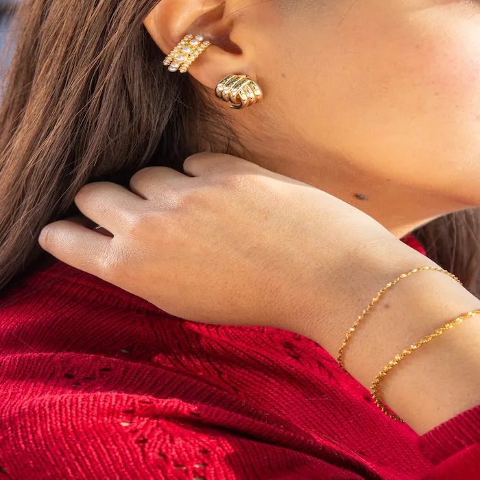 Aretes y ear cuff con perlas